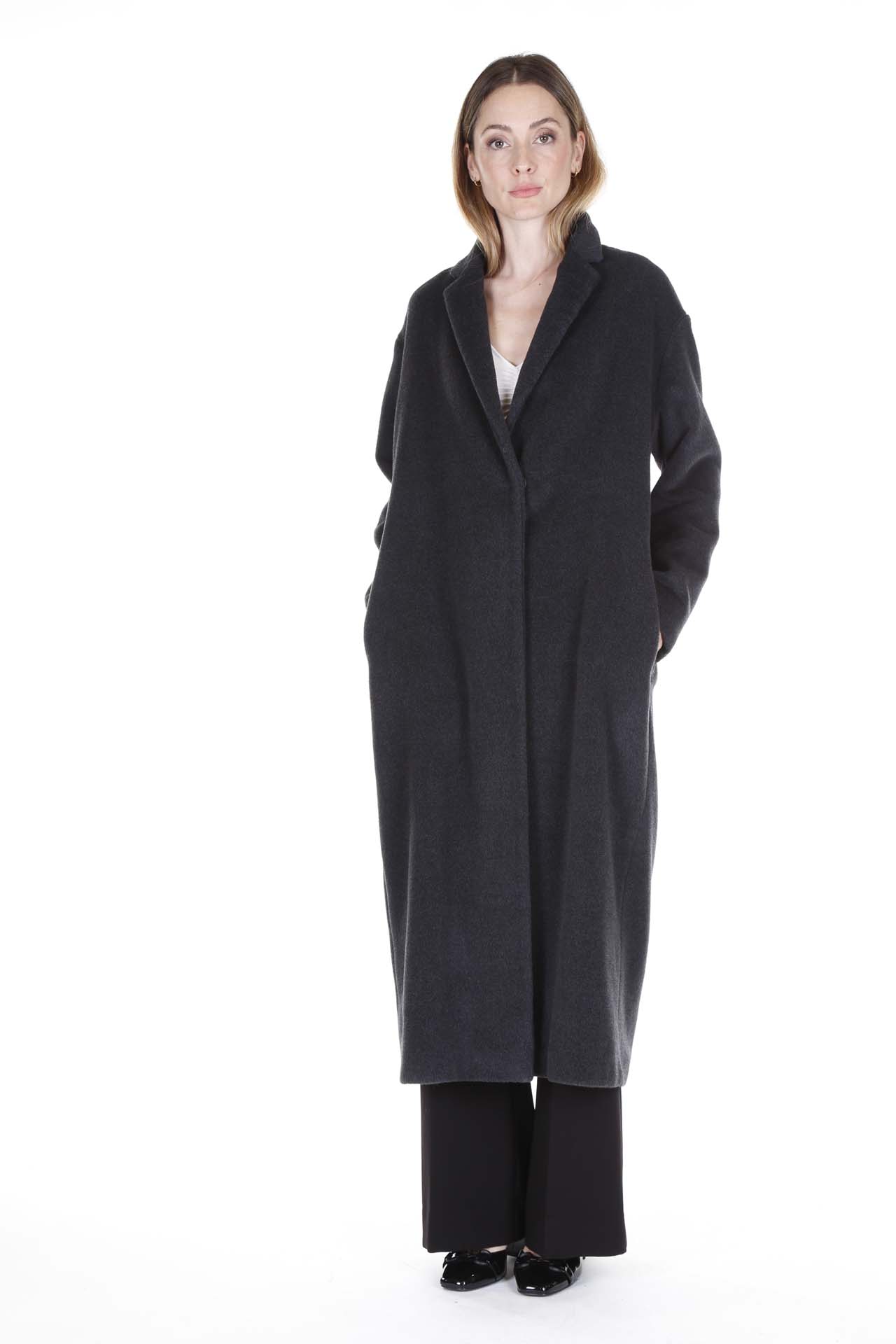 Fabiana Filippi, Cappotto